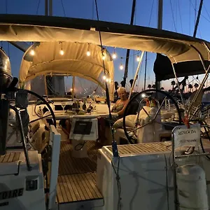  Botel Private On Sailing Yacht 'victoire'