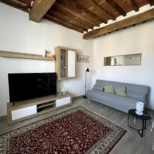 Serena, Comfort E Terrazza Privata , Lucca Italia